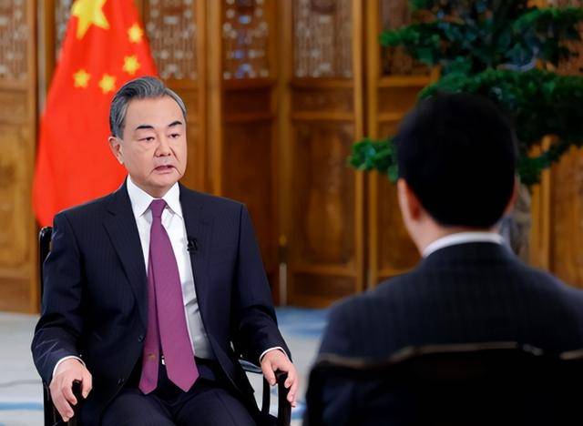9.3大閱兵前，德外長(zhǎng)跑到日本，逼中方連退3步，毛寧8字給其定性