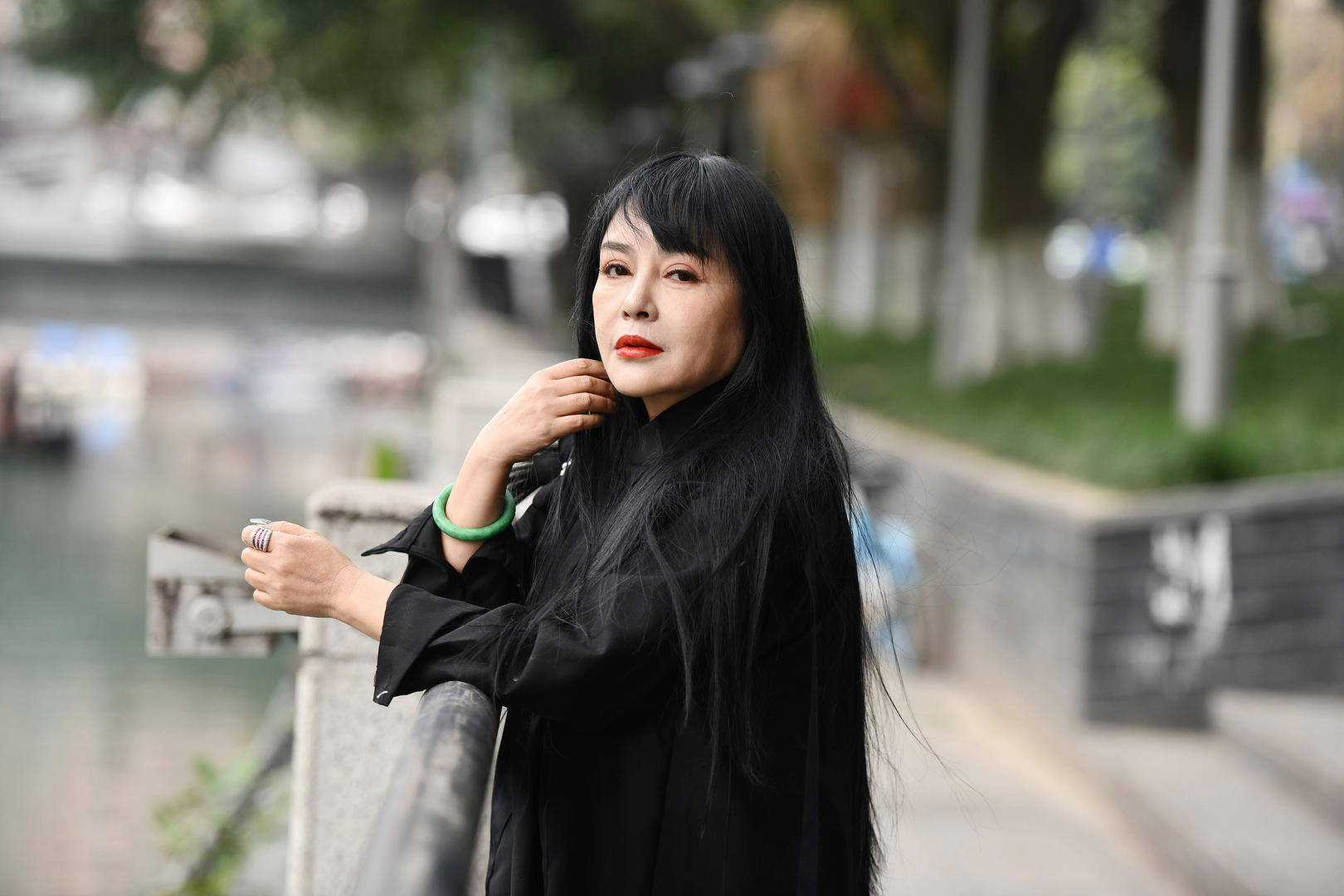 好友：千百惠在成都生活的這幾年，是她最無(wú)憂無(wú)慮的日子
