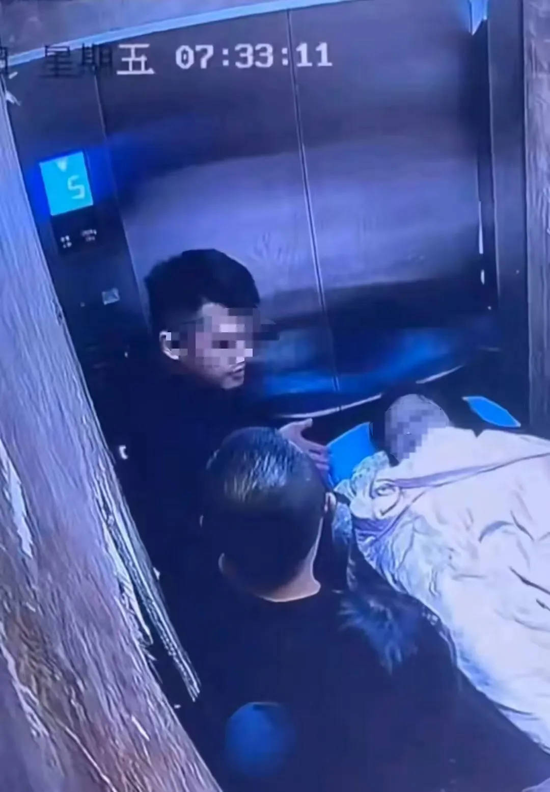 移交異地公安偵辦！警方深夜通報(bào)“女子疑因家暴去世”，受害者家屬發(fā)聲，律師解讀