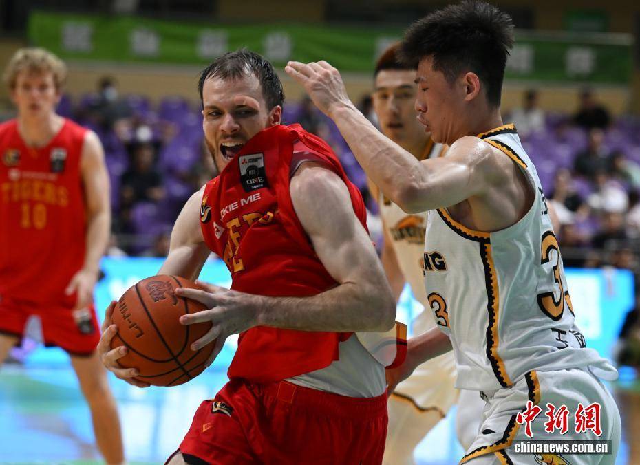 第九屆阜新籃球節(jié)：遼寧本鋼隊勝澳大利亞墨爾本老虎隊