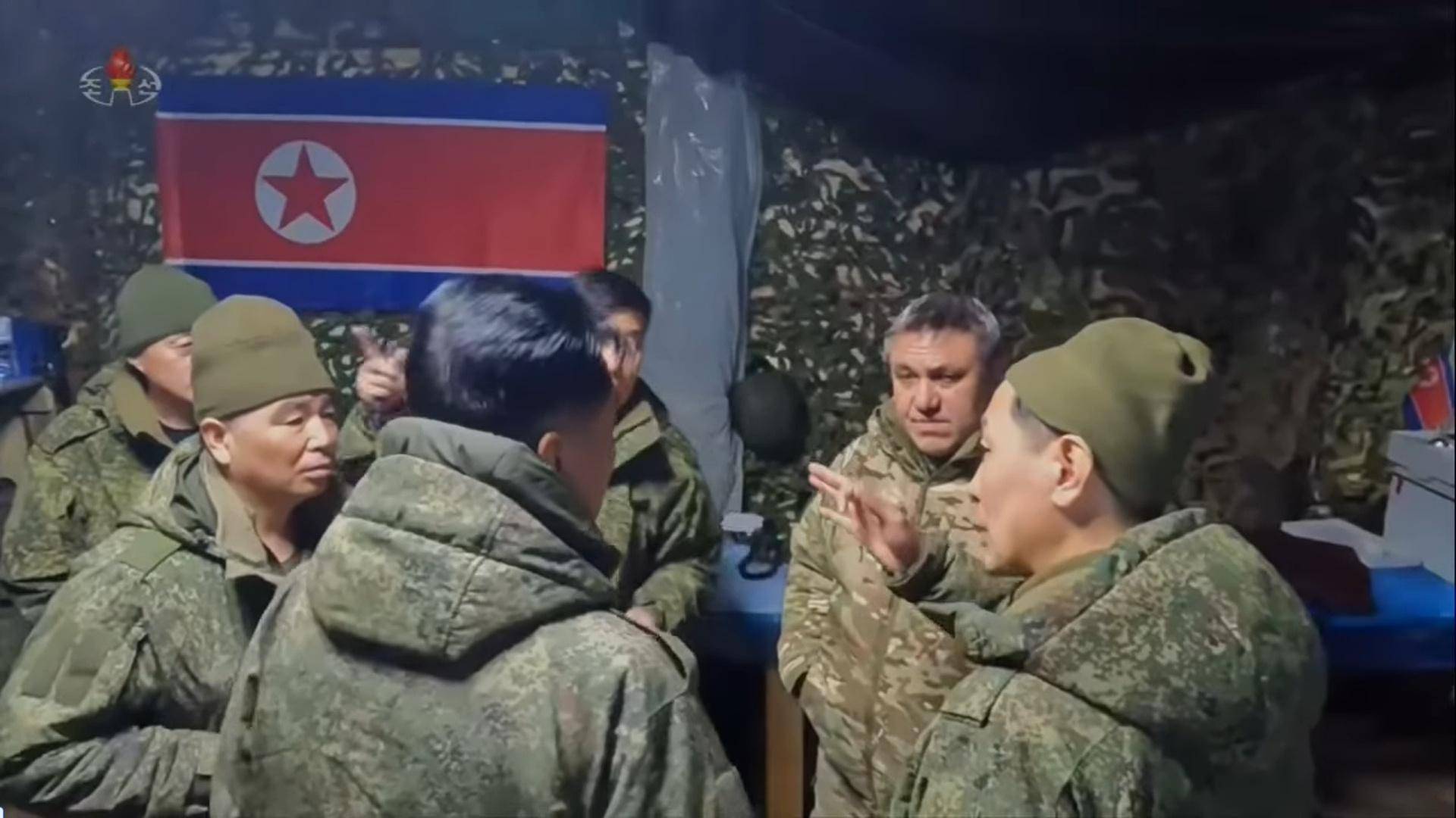 面對烏軍包圍，朝鮮少校與11名特種兵死戰(zhàn)不退，牽著手拉響光榮彈