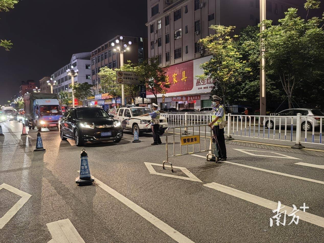 逢車必查！東莞交警嚴(yán)查交通違法行為