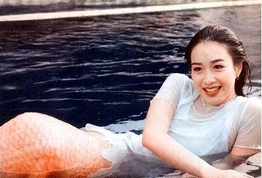 考古|張倫碩稱張維伊像以前的自己 ，曾娶大11歲鐘麗緹被嘲，如今成為重組家庭中教科書般的男人？