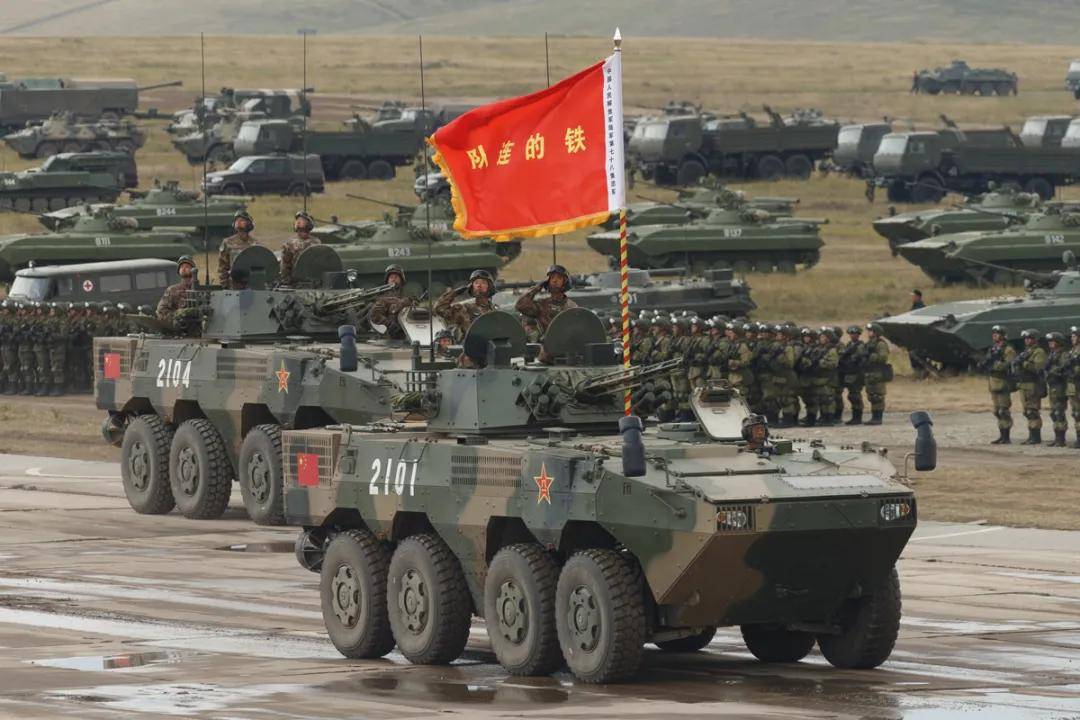 最近突然爆火采訪！吳京：坦克沒有后視鏡的——為啥會(huì)被網(wǎng)友噴？