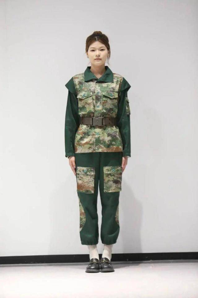淄博這所高校一夜爆火！272萬人選“最顯眼”新生軍訓(xùn)服，定版了！