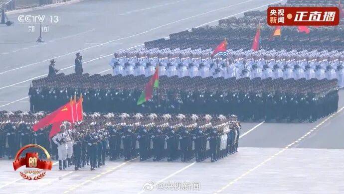 殲20S、DF61導彈，震撼亮相！三支兵種首次亮相天安門廣場，空中梯隊戰(zhàn)機起飛