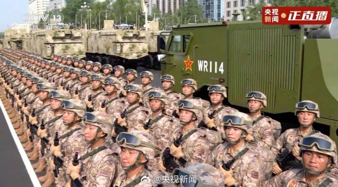 殲20S、DF61導彈，震撼亮相！三支兵種首次亮相天安門廣場，空中梯隊戰(zhàn)機起飛