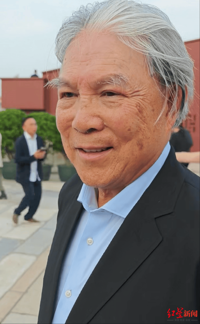 霍震霆：在閱兵儀式中，看到了國家的國防能力和國家發(fā)展