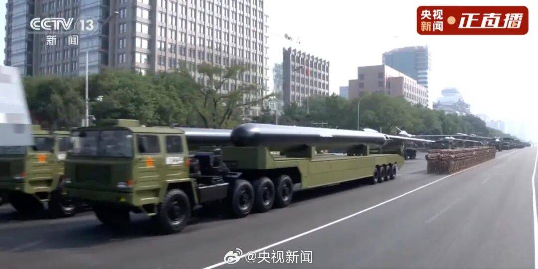 東風-61、巨浪-3、折疊翼預警機、殲-20S，畫面披露！