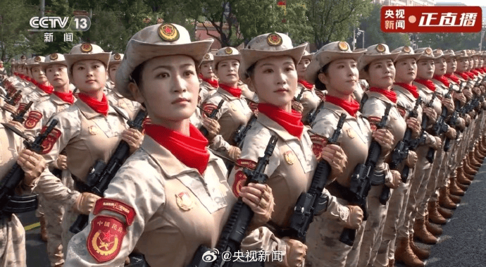 同志們好！主席好！