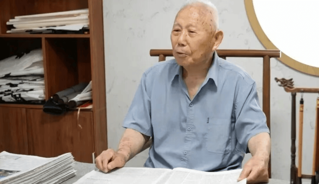 這6位與總書(shū)記握手的老戰(zhàn)士是誰(shuí)？