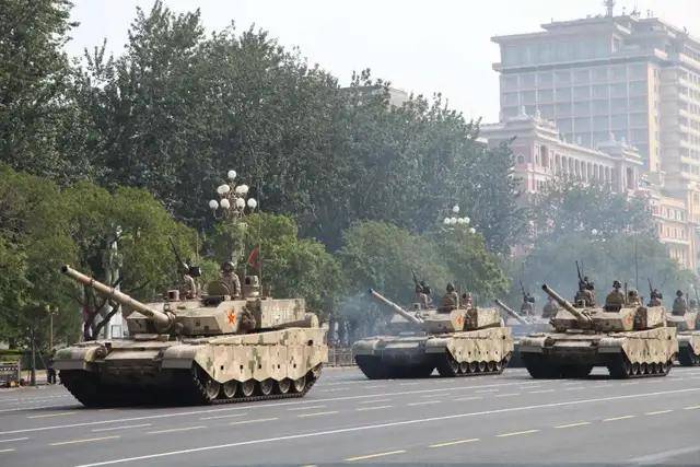 不裝了！一口氣看完九三大閱兵武器裝備！誰說我們一個(gè)也不認(rèn)識(shí)？