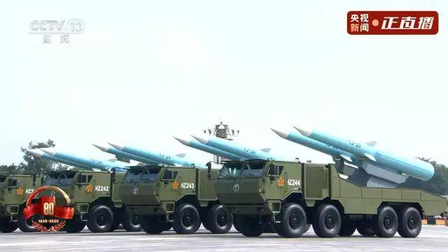 不裝了！一口氣看完九三大閱兵武器裝備！誰說我們一個(gè)也不認(rèn)識(shí)？