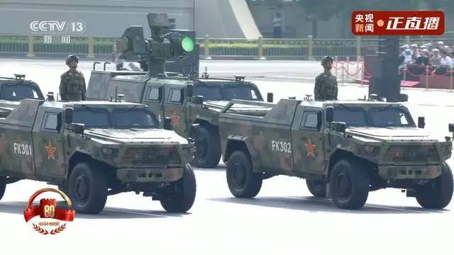 不裝了！一口氣看完九三大閱兵武器裝備！誰說我們一個(gè)也不認(rèn)識(shí)？