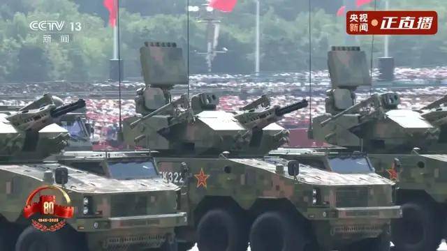 不裝了！一口氣看完九三大閱兵武器裝備！誰說我們一個(gè)也不認(rèn)識(shí)？
