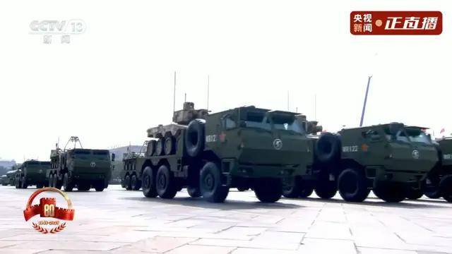 不裝了！一口氣看完九三大閱兵武器裝備！誰說我們一個(gè)也不認(rèn)識(shí)？