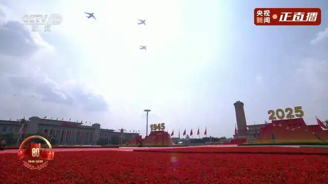 不裝了！一口氣看完九三大閱兵武器裝備！誰說我們一個(gè)也不認(rèn)識(shí)？