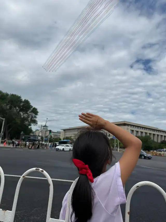 不裝了！一口氣看完九三大閱兵武器裝備！誰說我們一個(gè)也不認(rèn)識(shí)？
