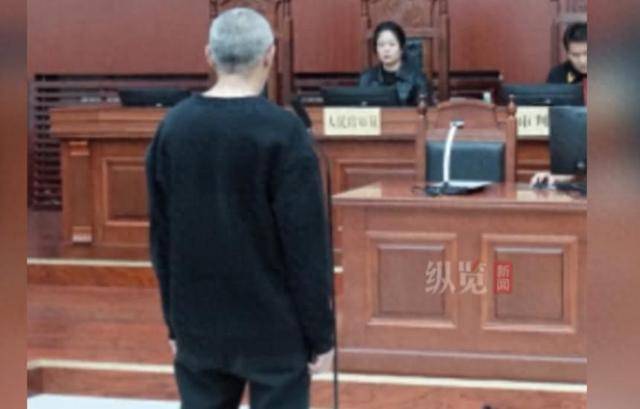 男子因駕駛證被交警吊銷心懷不滿，酒后持刀闖進(jìn)派出所威脅民警，一審獲刑3年