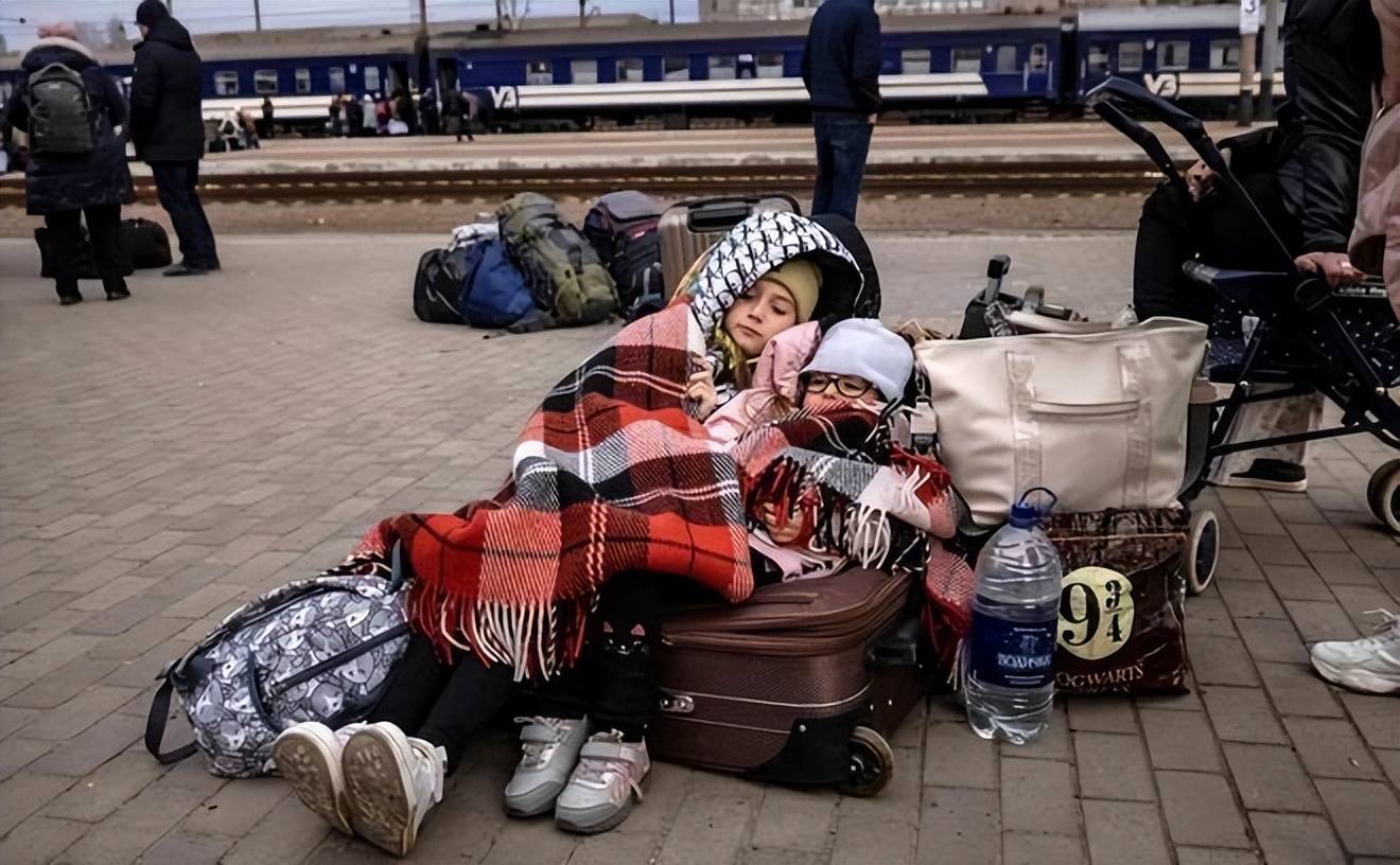 澤連斯基放豪言，準(zhǔn)備再戰(zhàn)兩到三年！歐盟的“妙計(jì)”：拿俄羅斯的錢，借給烏克蘭打仗