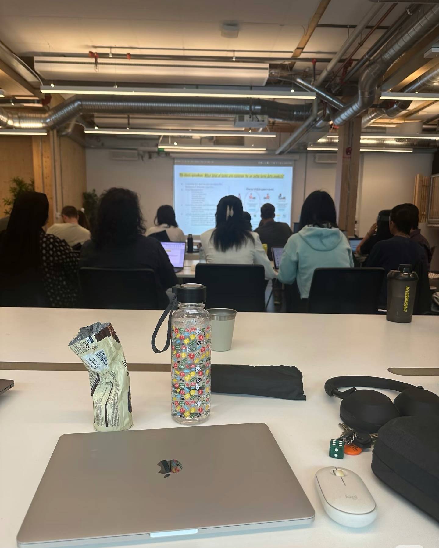 放棄考編出國(guó)學(xué)汽修 男子第一年想賺18萬(wàn)